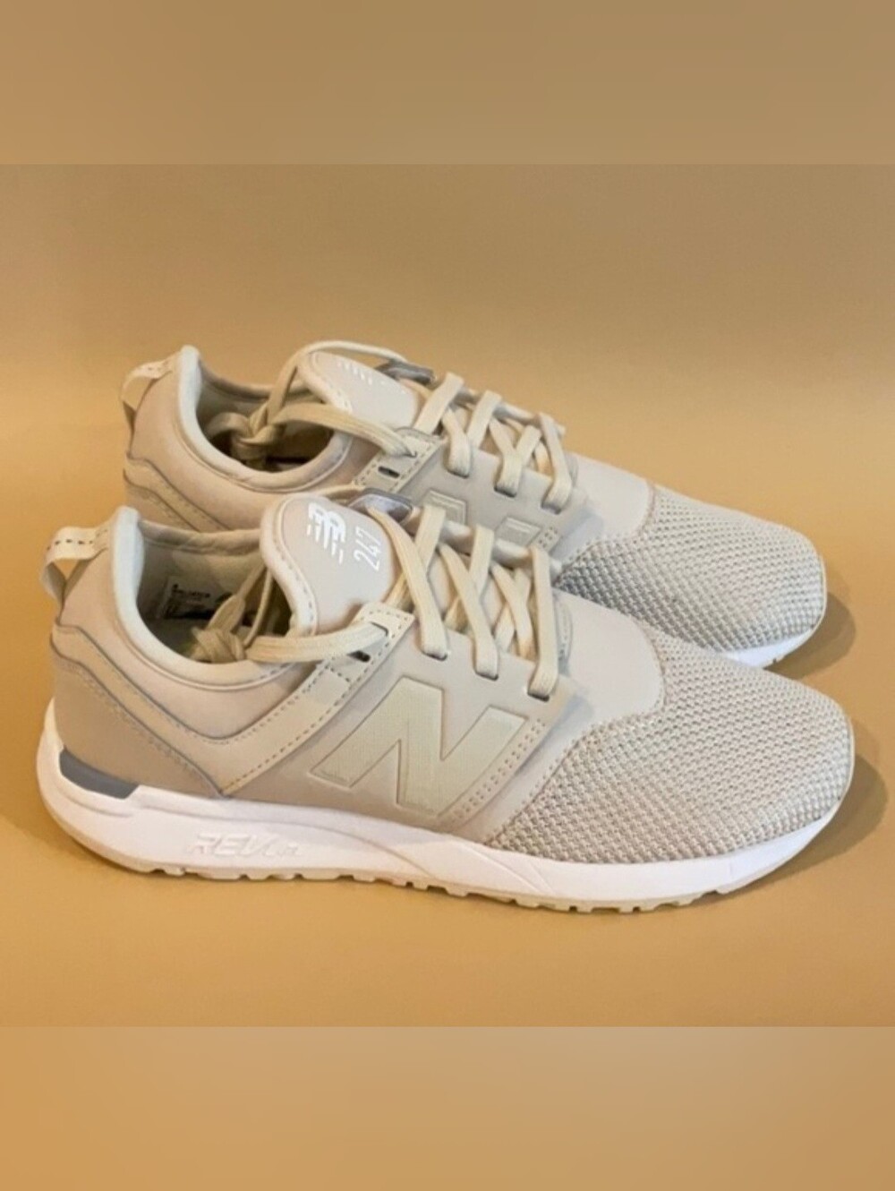 NEW IN Box New Balance Women's 247 Sneakers